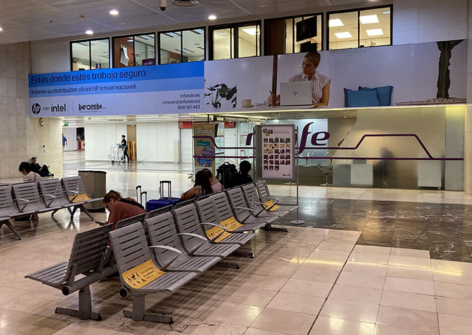 Inforein en la estación de AVE de Barcelona