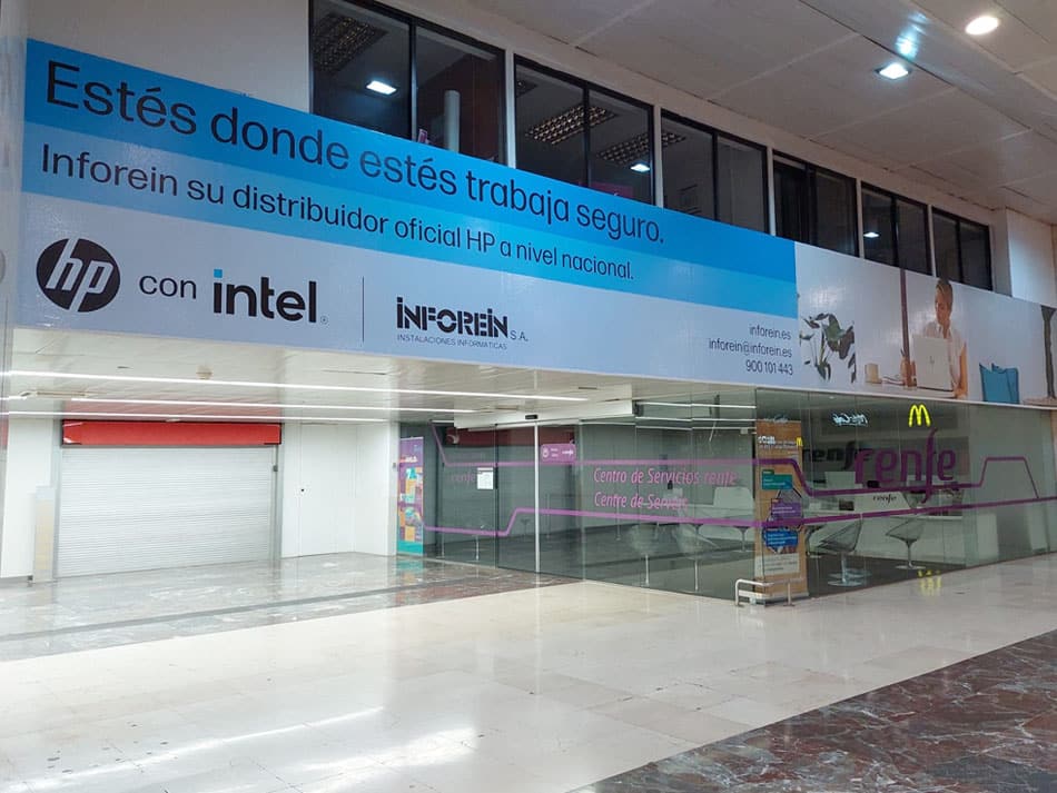 Inforein en la estación de AVE de Barcelona