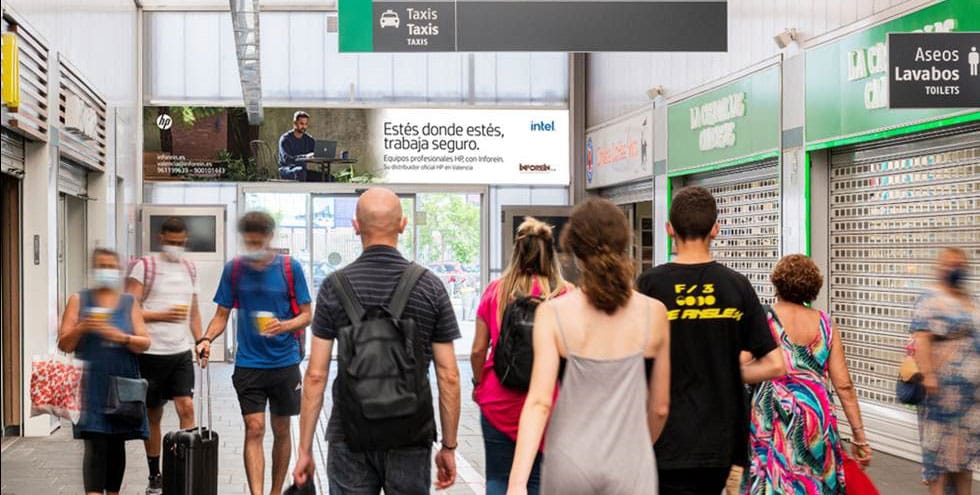 Inforein en la estación de AVE de Valencia